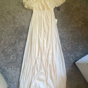 LuLu’s Everlasting Love Cream Lace Off-The-Shoulder Maxi